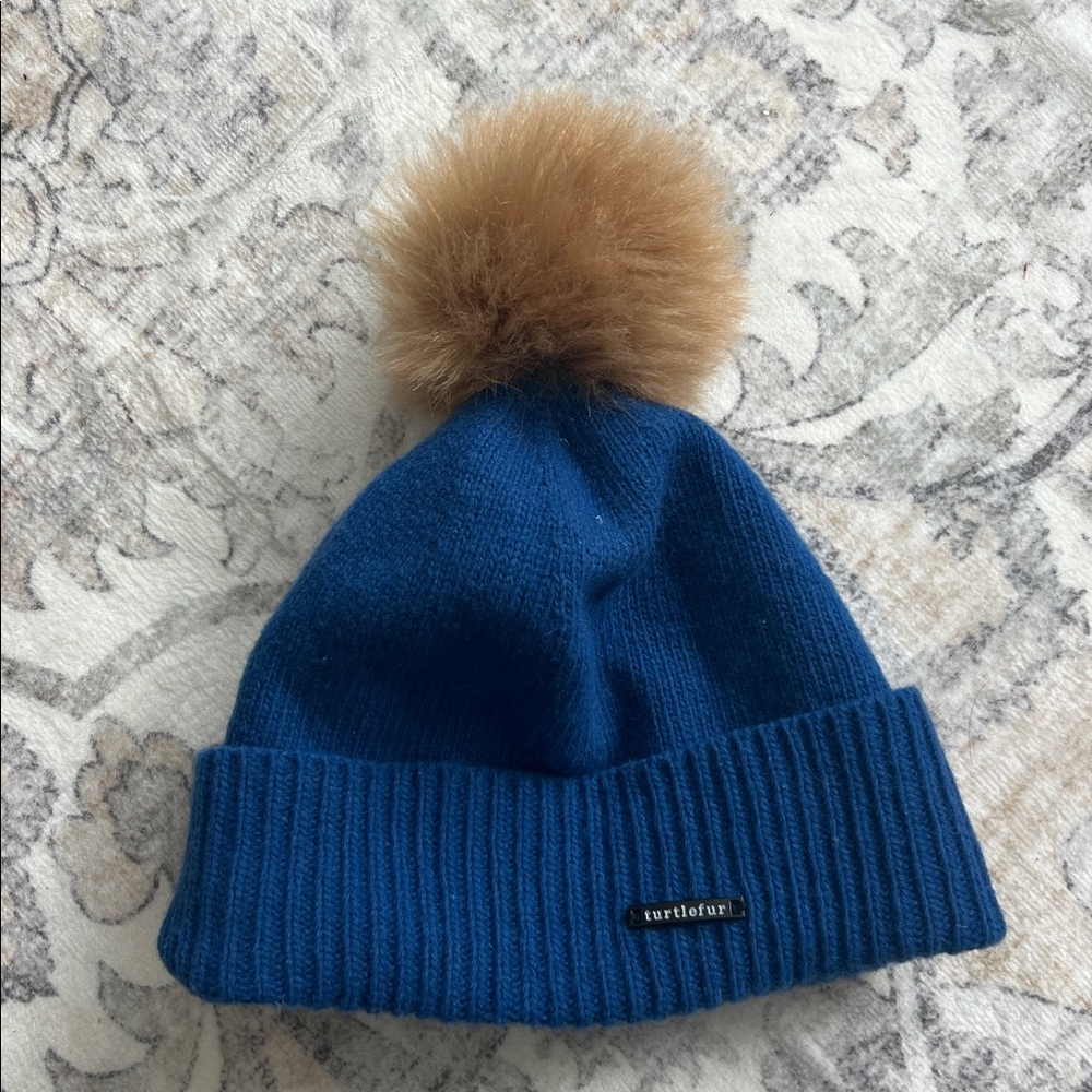 Turtlefur Ladies lambs wool Pom Pom Hat.